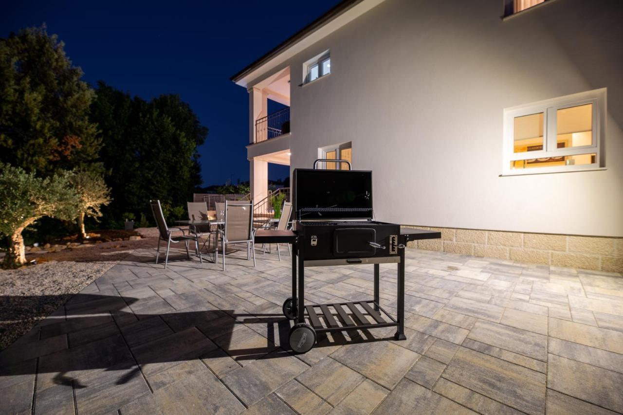 Villa Pafran With Heated Pool Krk Veglia Exterior foto